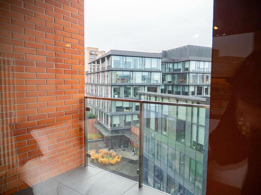 Chic Apartment In Historic Koneser Area Warsawa Bagian luar foto